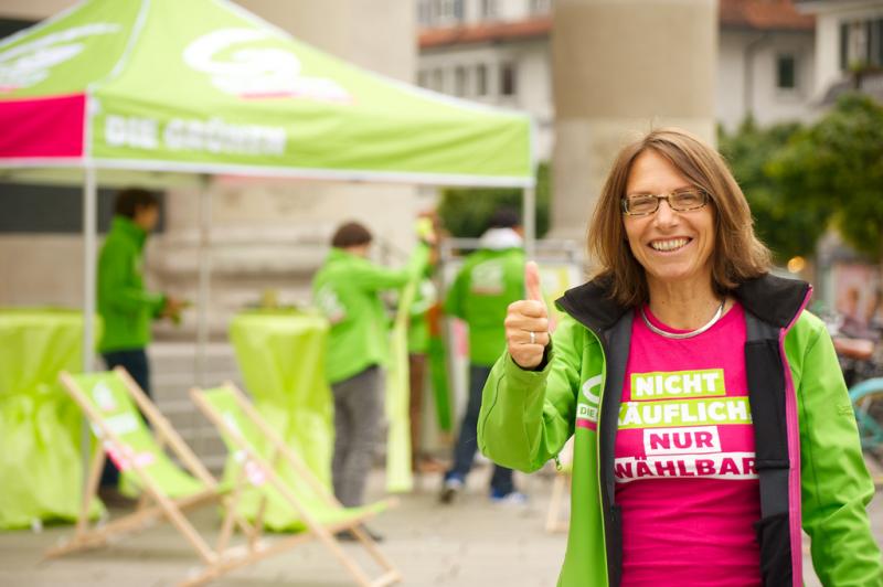 Juliane Alton am Marktplatz Dornbirn